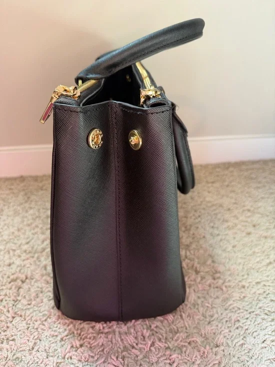 Prada Black Saffiano Double-Zip Satchel with Gold Hardware - Picture 4 of 12